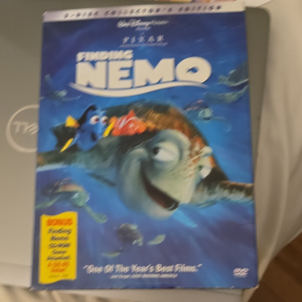 Finding Nemo DVD - Blue Cover
